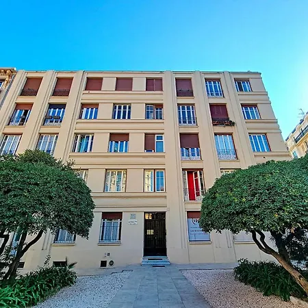 Nestor&jeeves - Bleu Buffa - Location * Nice