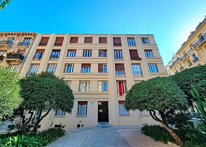 Nestor&jeeves - Bleu Buffa - Location * Nice